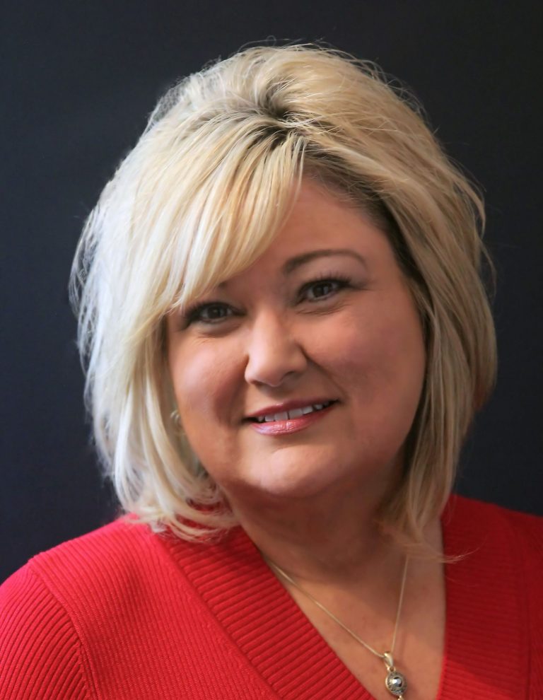 Jan-Karazim-Image-7-2017-Nikki-Vaive-Photography-scaled-e1644354099666-768x990